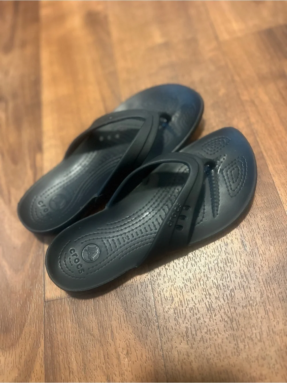Crocs Kadee Iconic Comfort Womens Size 6 Black Flip Flops Sandals